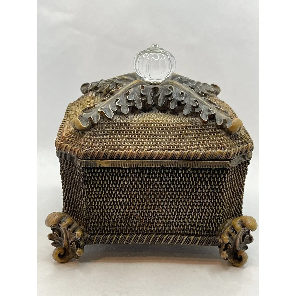 Vintage Heavy Resin with Knobed Lid Jewelry Earrings Rings‎ Trinket Box